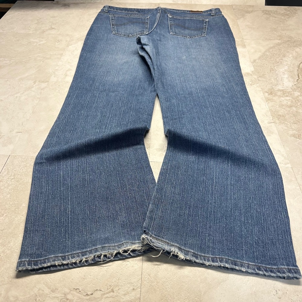 Lee Natural Bootcut Jeans Blue Medium Wash Womens Size 18 Medium Mid Rise Denim